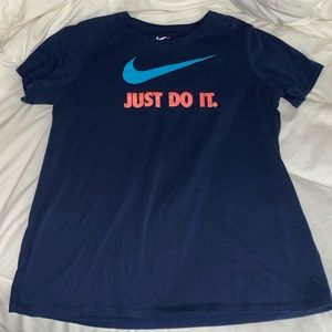 Women’s Nike t-shirt